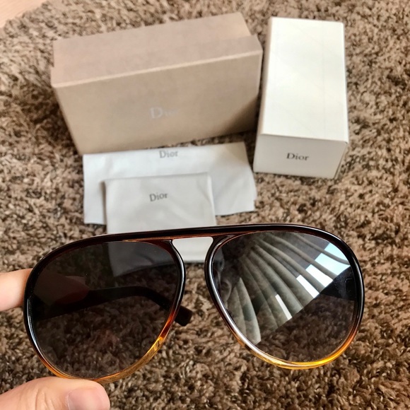 Accessories - Sunglasses